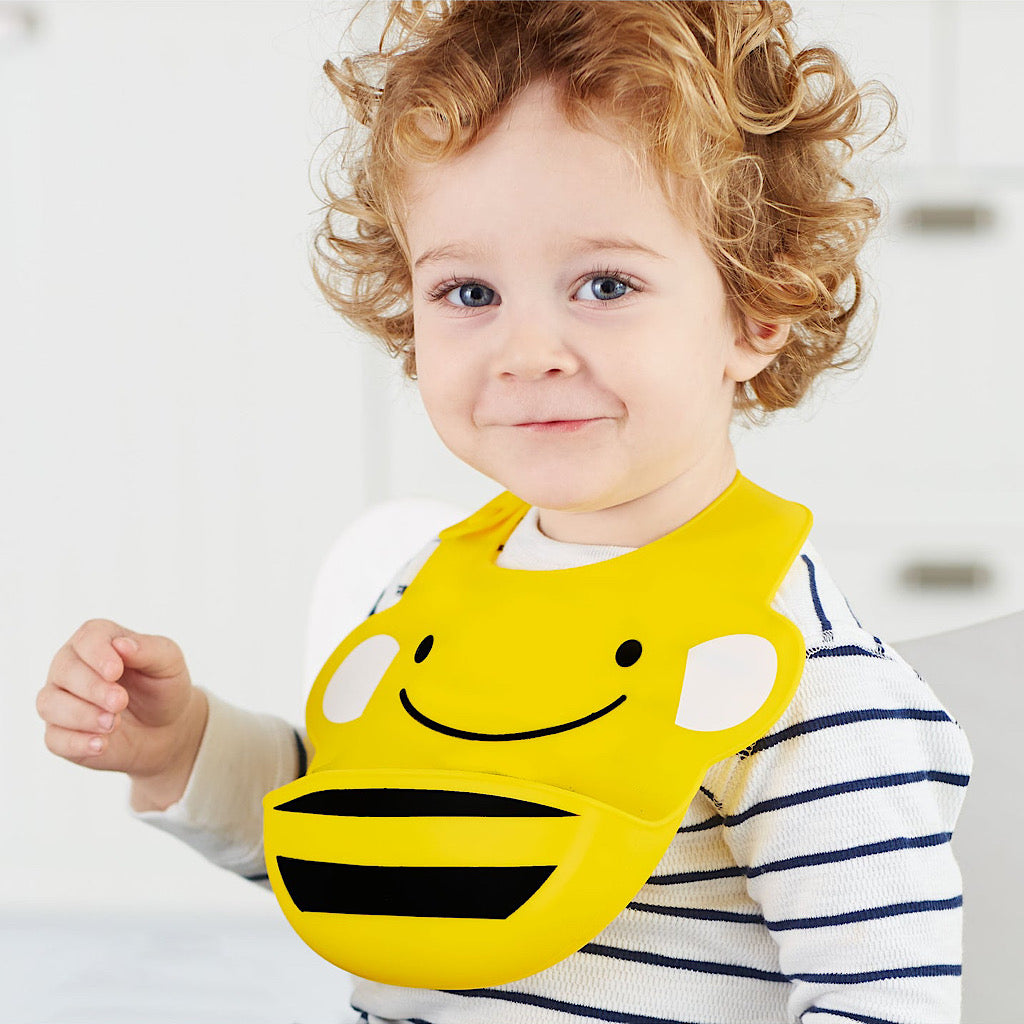 Babero Skip Hop de silicon abeja - JORHELITOS - JORHELITOS